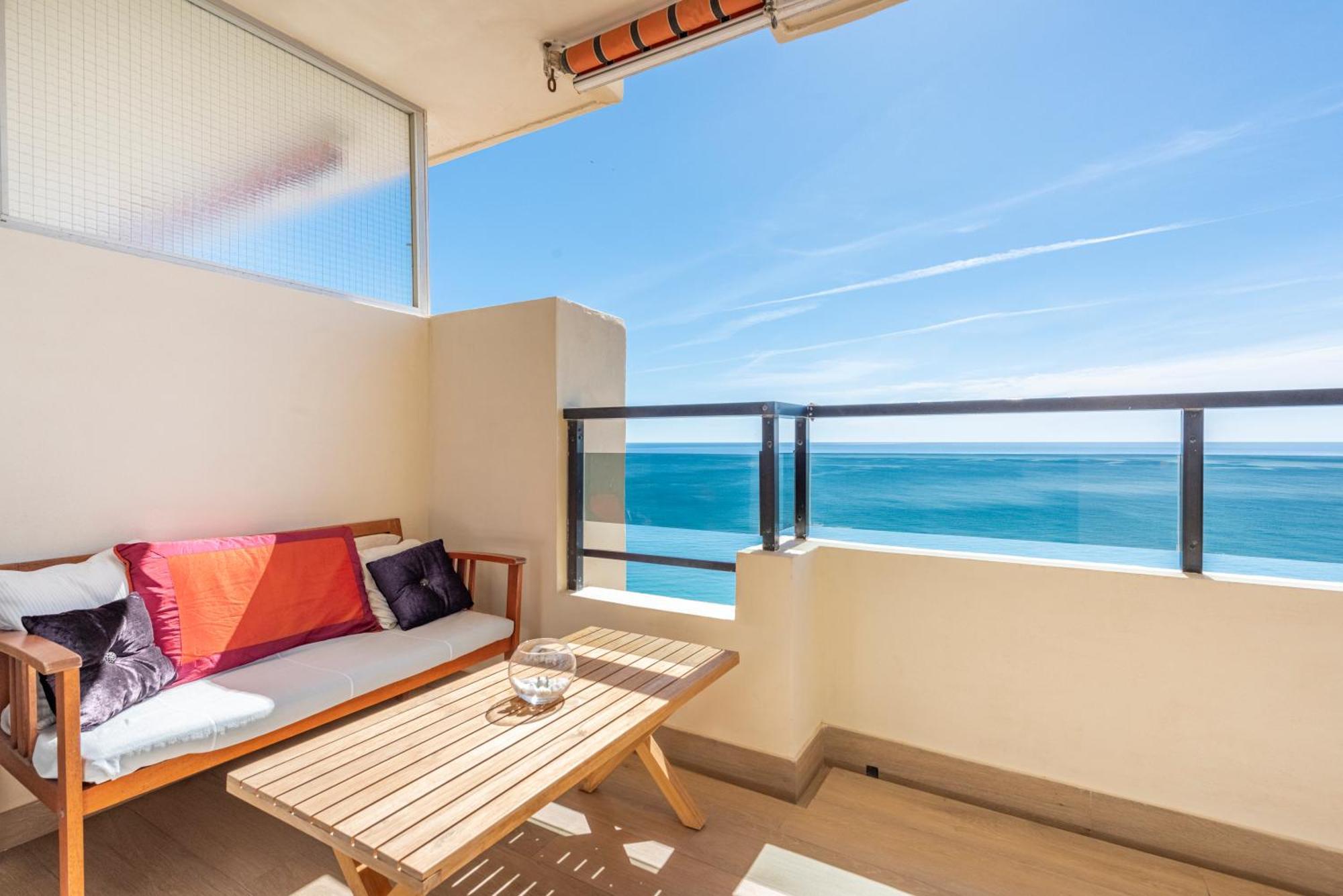 Beachfront -- New Luxury Apartment -- 1ª Linea Playa -- Fuengirola City Center -- Private Parking -- Panoramic Sea Views -- Exterior foto