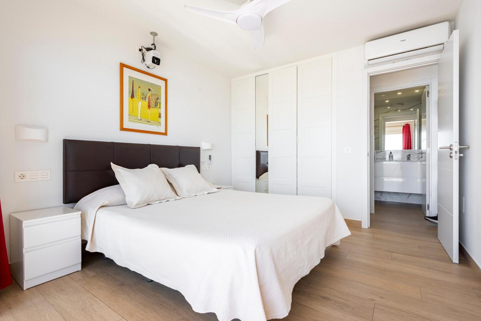 Beachfront -- New Luxury Apartment -- 1ª Linea Playa -- Fuengirola City Center -- Private Parking -- Panoramic Sea Views -- Exterior foto