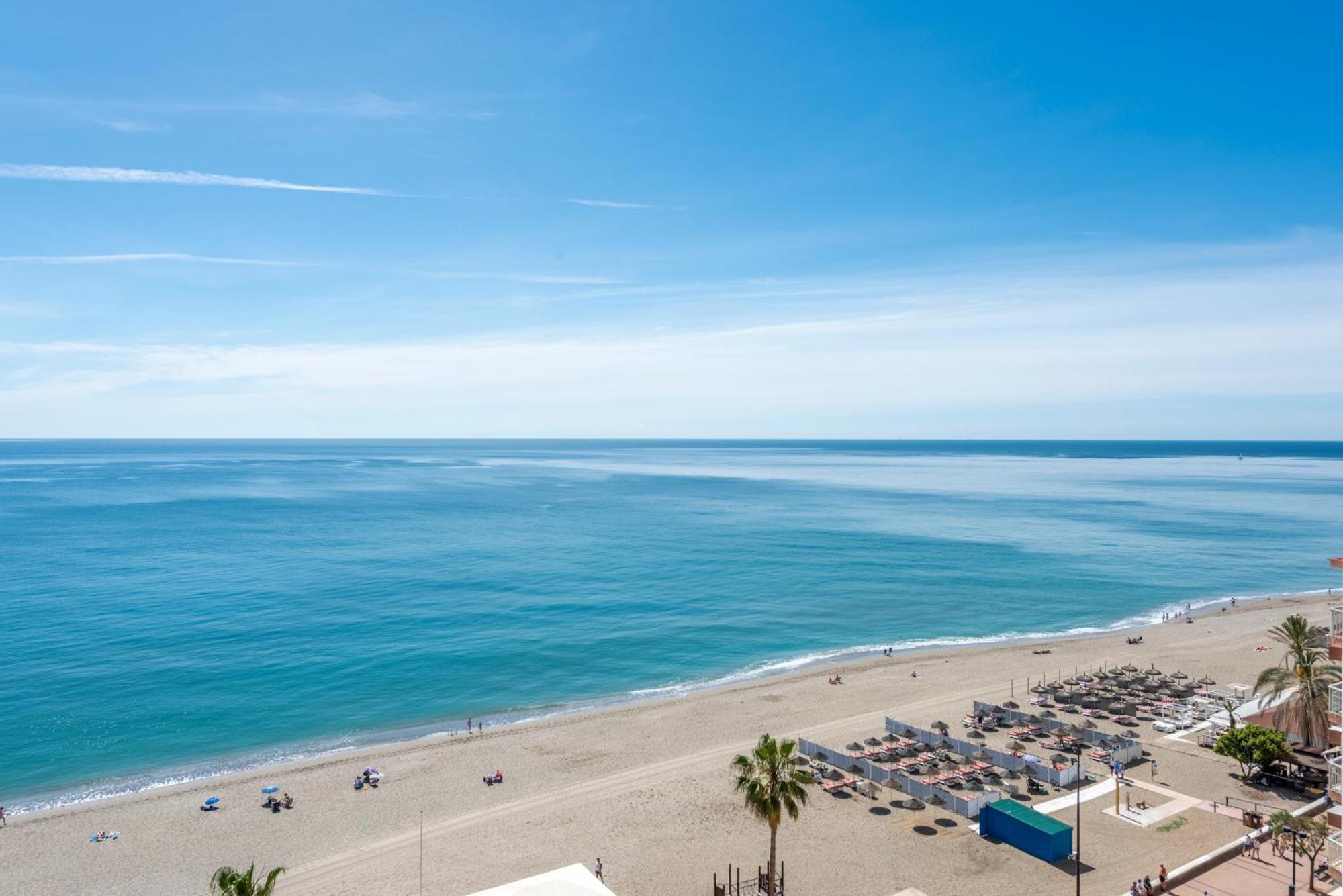 Beachfront -- New Luxury Apartment -- 1ª Linea Playa -- Fuengirola City Center -- Private Parking -- Panoramic Sea Views -- Exterior foto